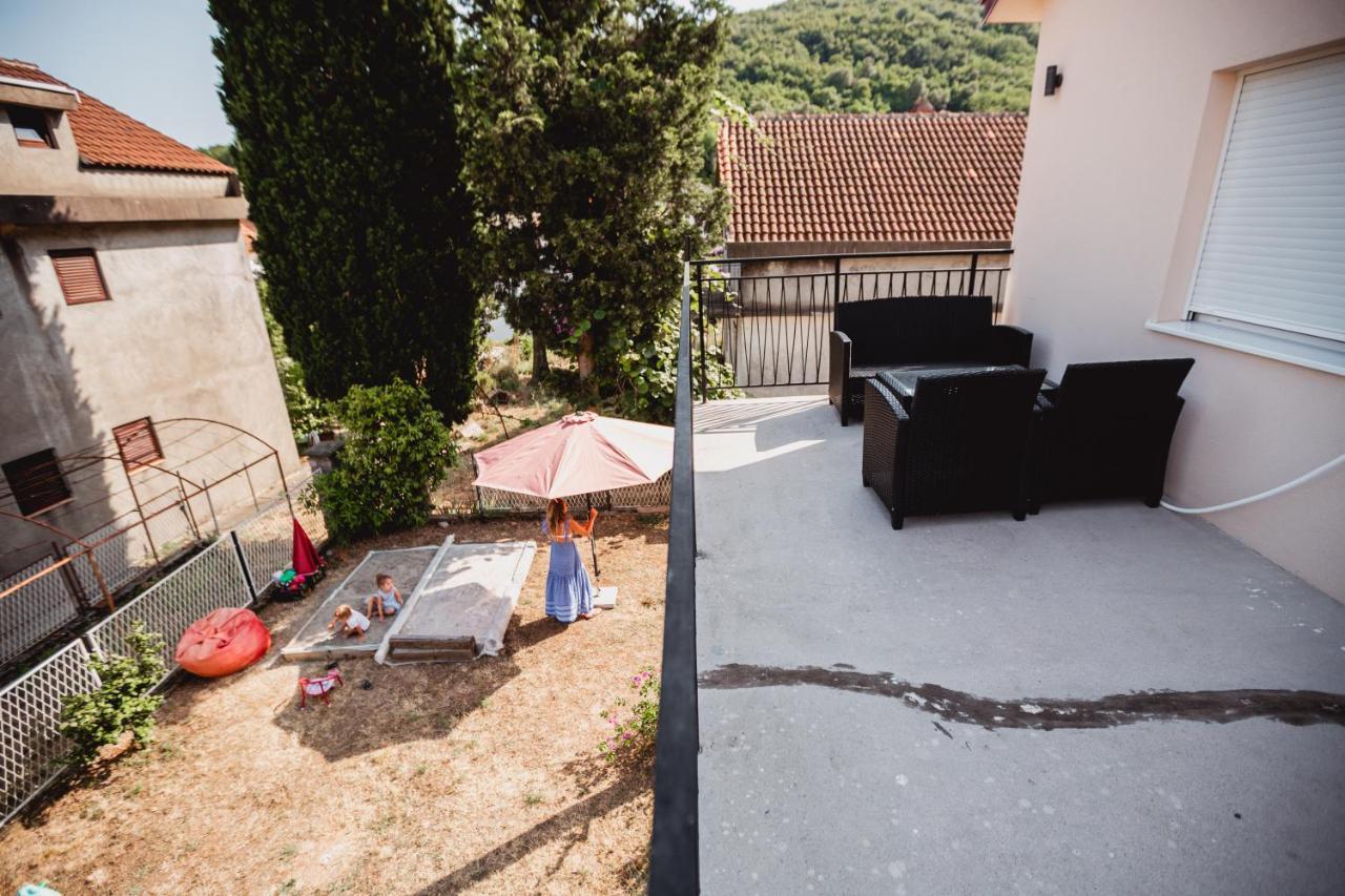 Apartment Sunny Terrace Herceg Novi Exterior photo